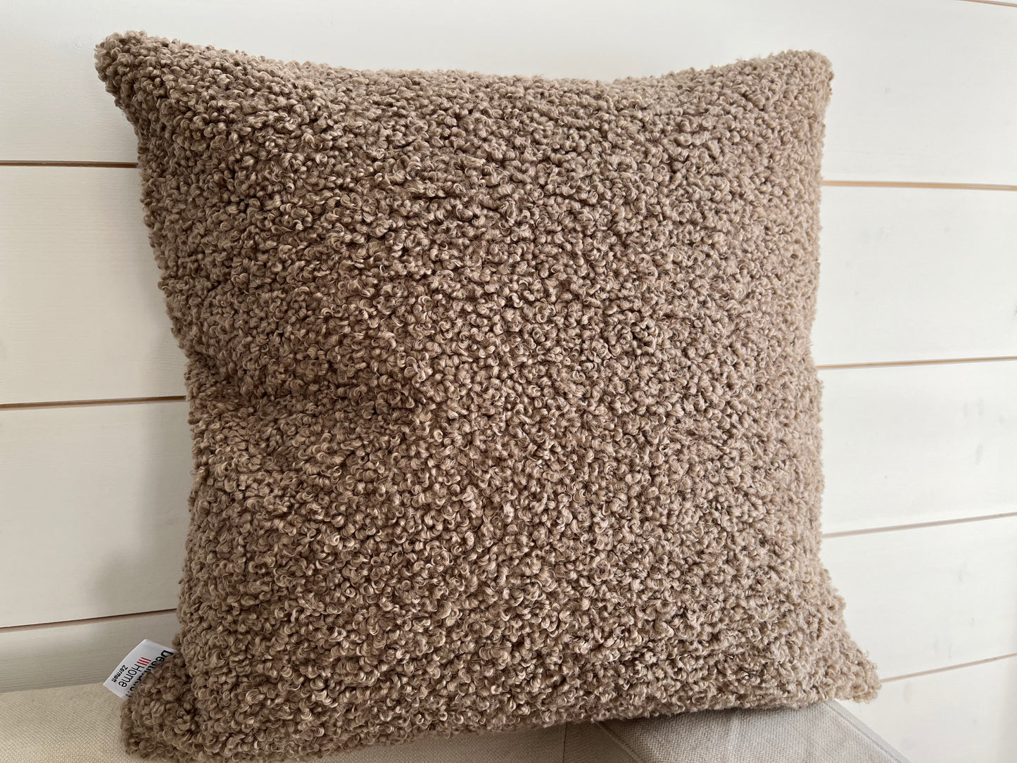 Blacknose sheep cushion cover, three sheep, curly beige