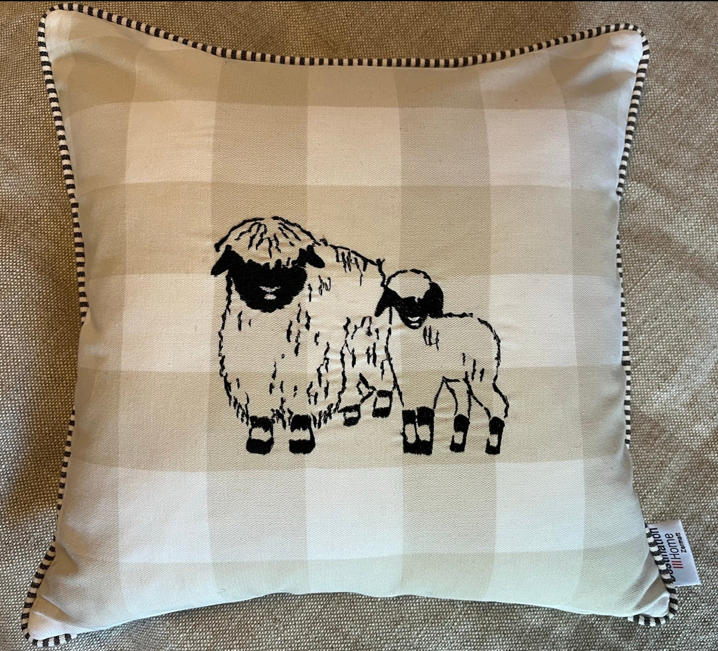 Blacknose sheep cushion cover, two sheep, grey/white