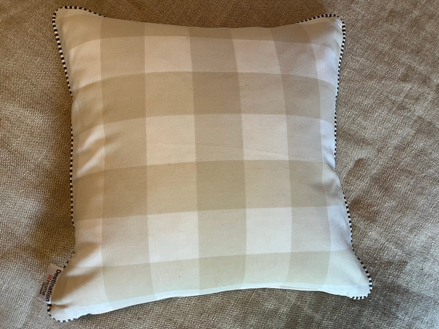 Blacknose sheep cushion cover, two sheep, beige/white
