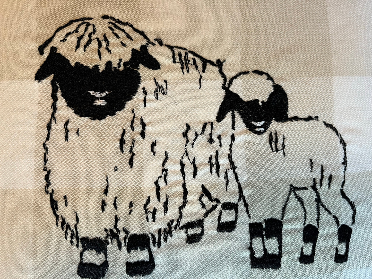 Blacknose sheep cushion cover, two sheep, beige/white