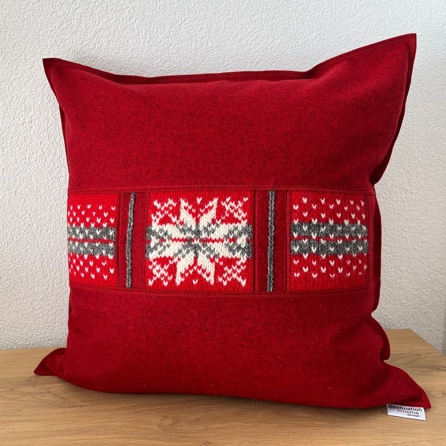 Cushion cover with handknitted details, red