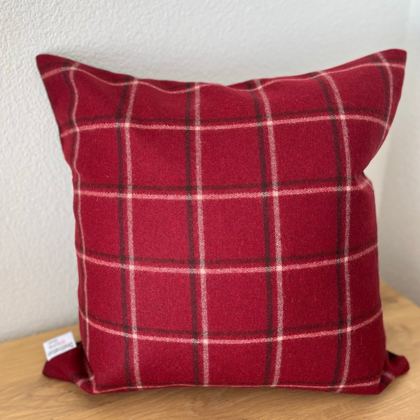 Deer design cushion cover, check pattern centered, red/brown
