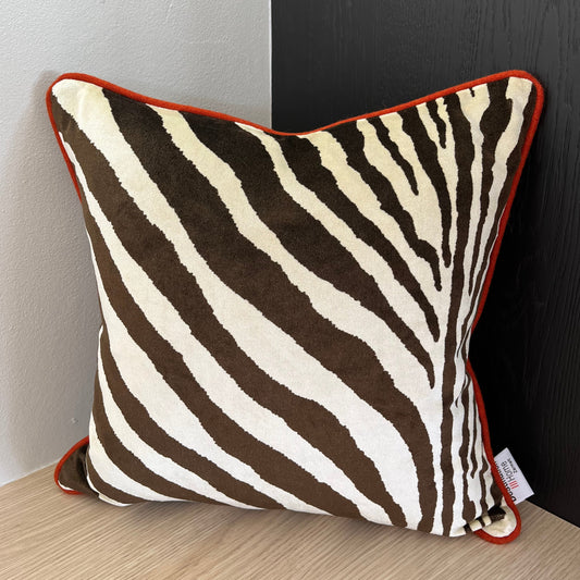 Alpine Chic Meets Africa cushion cover