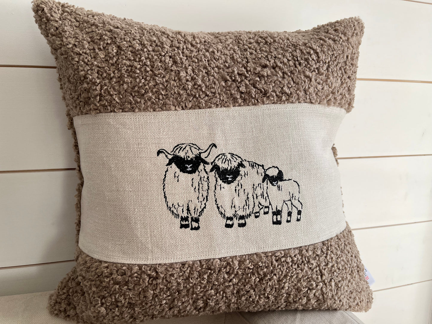 Blacknose sheep cushion cover, three sheep, curly beige