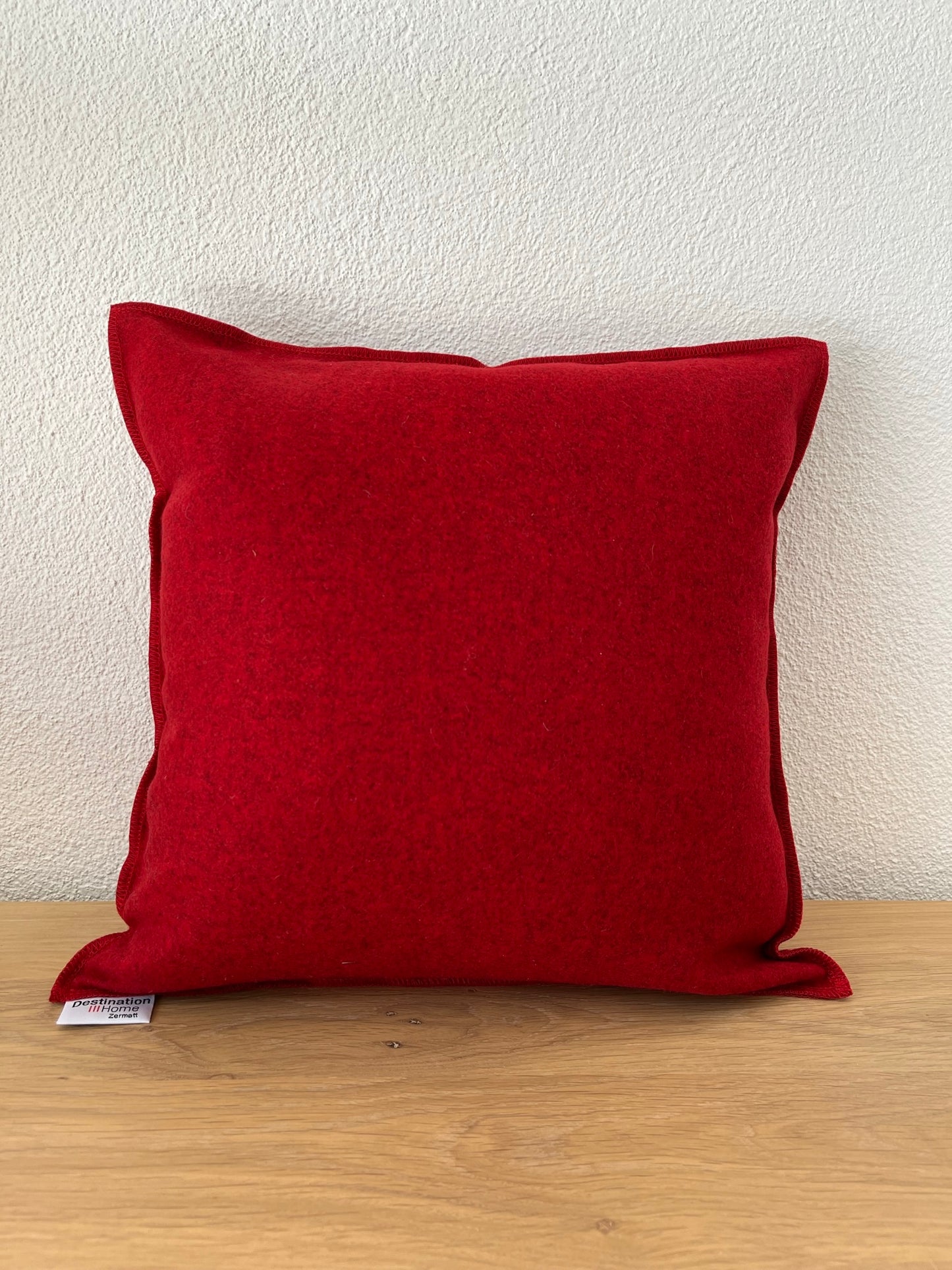Cushion cover with handknitted details, red