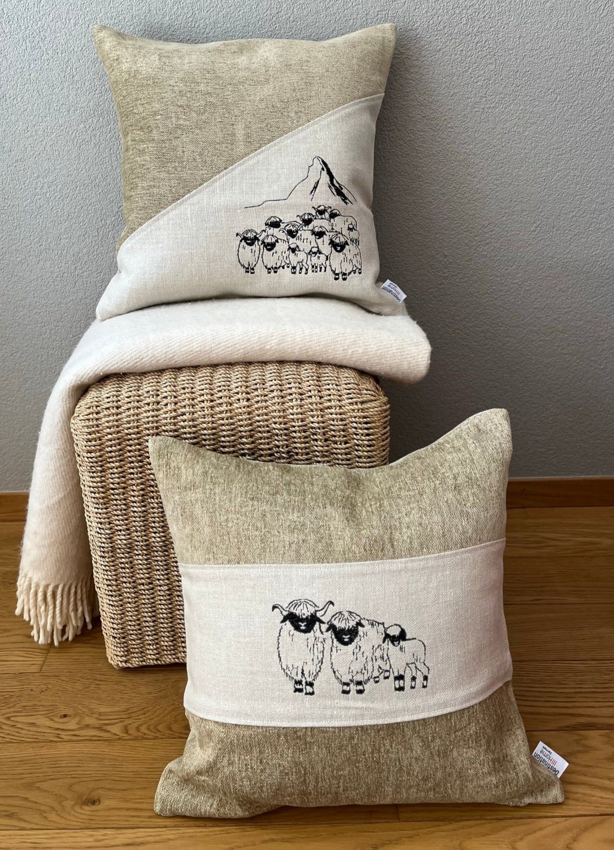Blacknose Sheep with Matterhorn cushion cover, beige