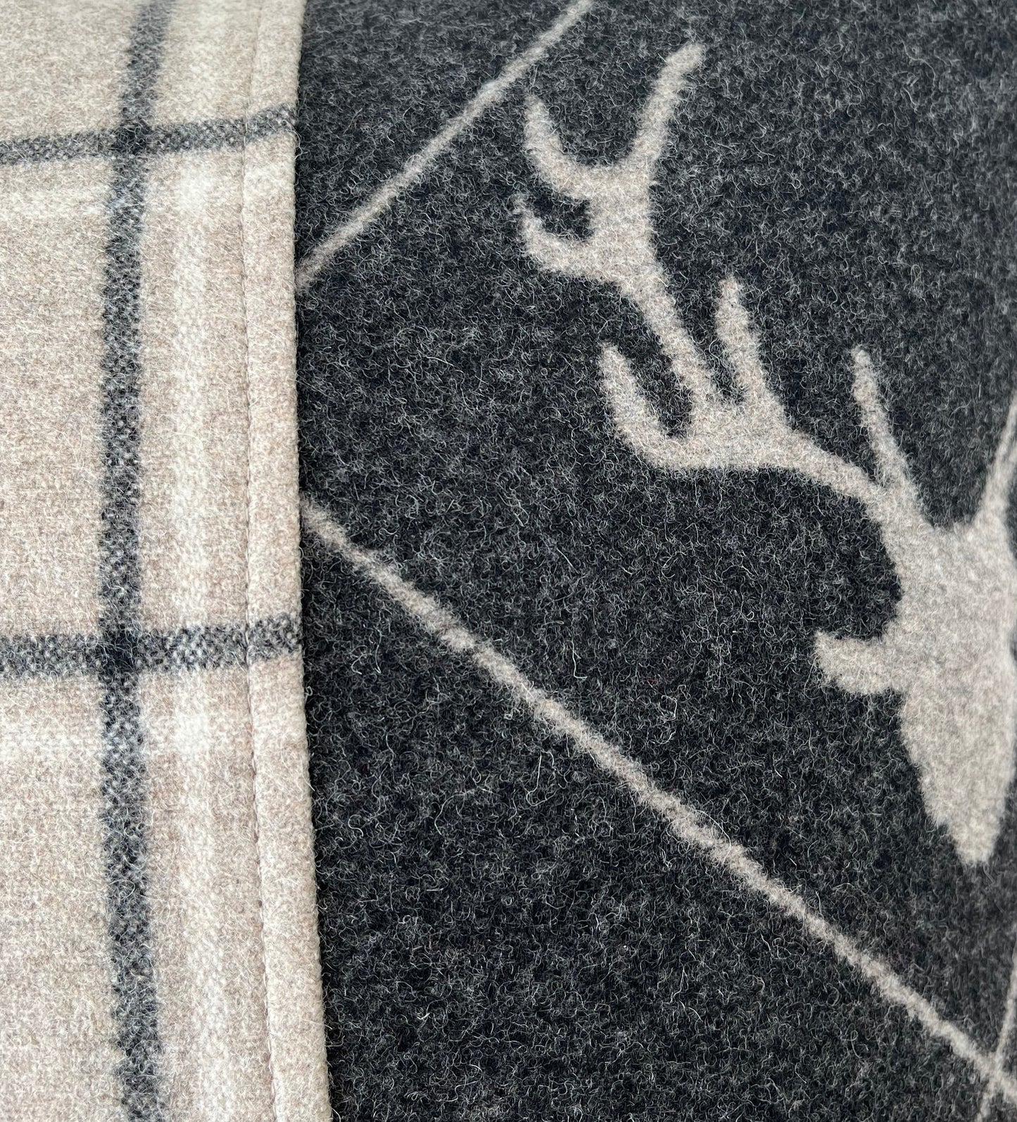 Deer design cushion cover, check pattern centered, grey/beige