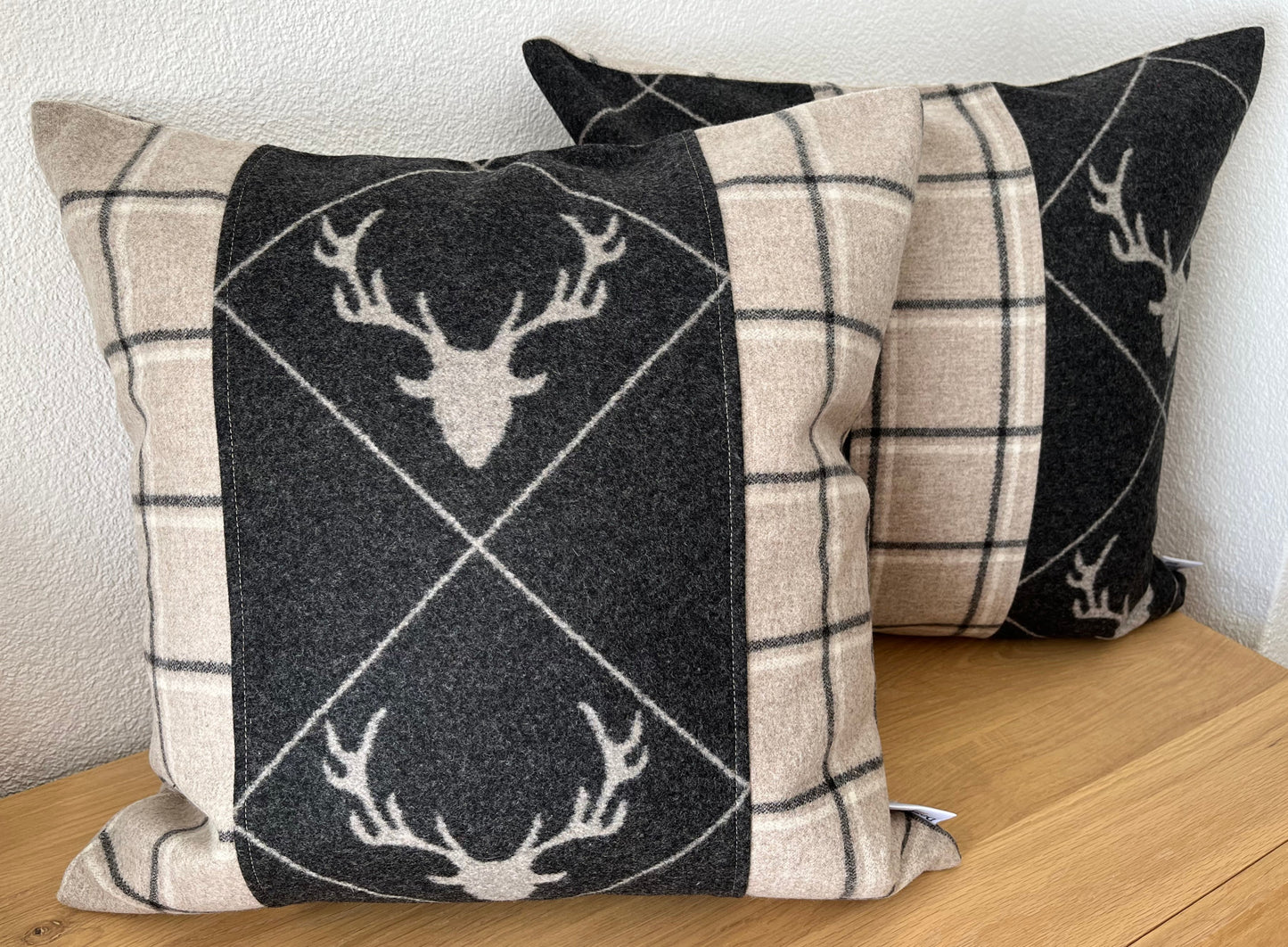 Deer design cushion cover, deer centered, grey/beige