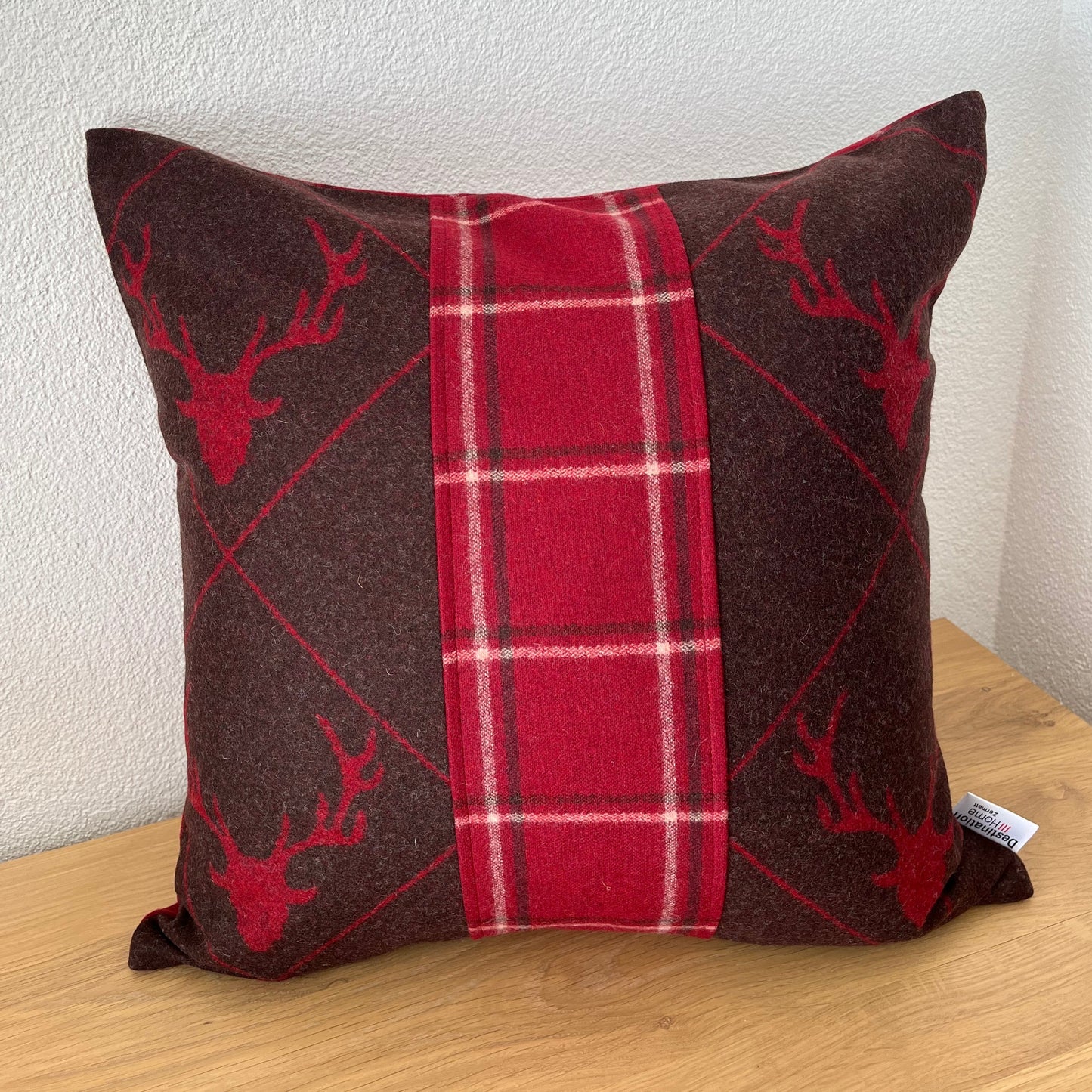 Deer design cushion cover, check pattern centered, grey/beige